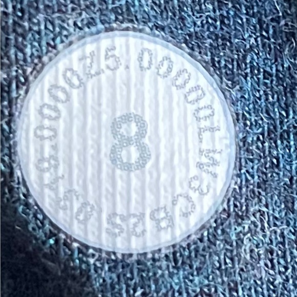 Sz 8 Lululemon Scuba Crew - Picture 4 of 4